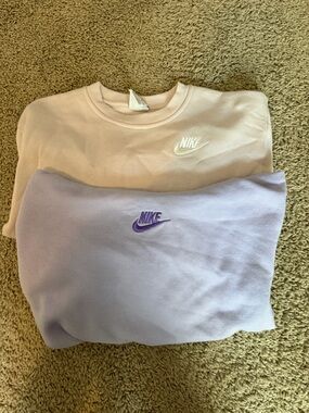 2 Nike Crewneck Sweatshirt